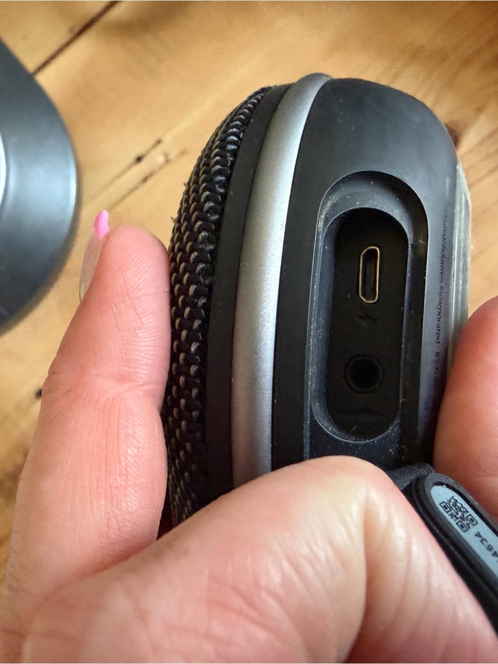 JBL Clip3 Bluetooth Speaker - Dark Gray - Picture 5 of 7